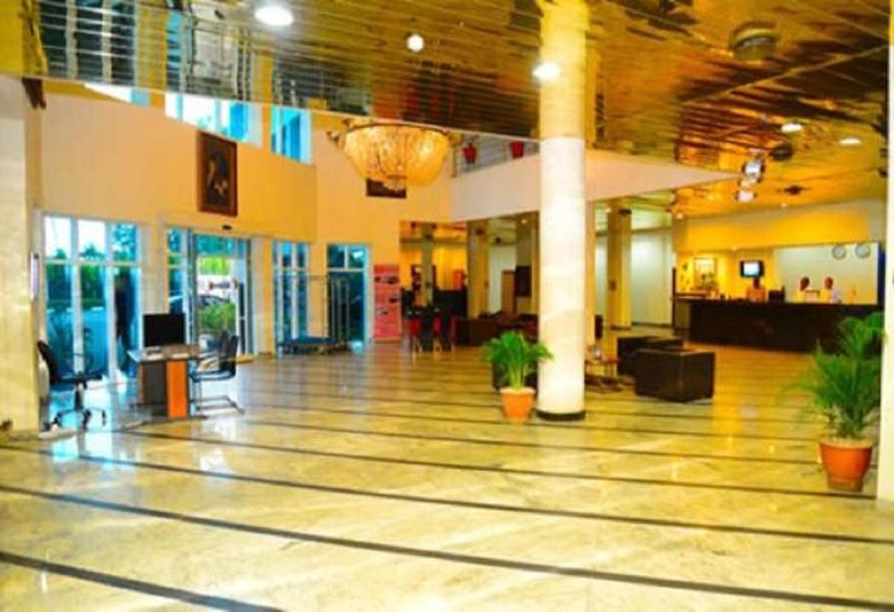 Golden Royale Hotel Энугу Экстерьер фото