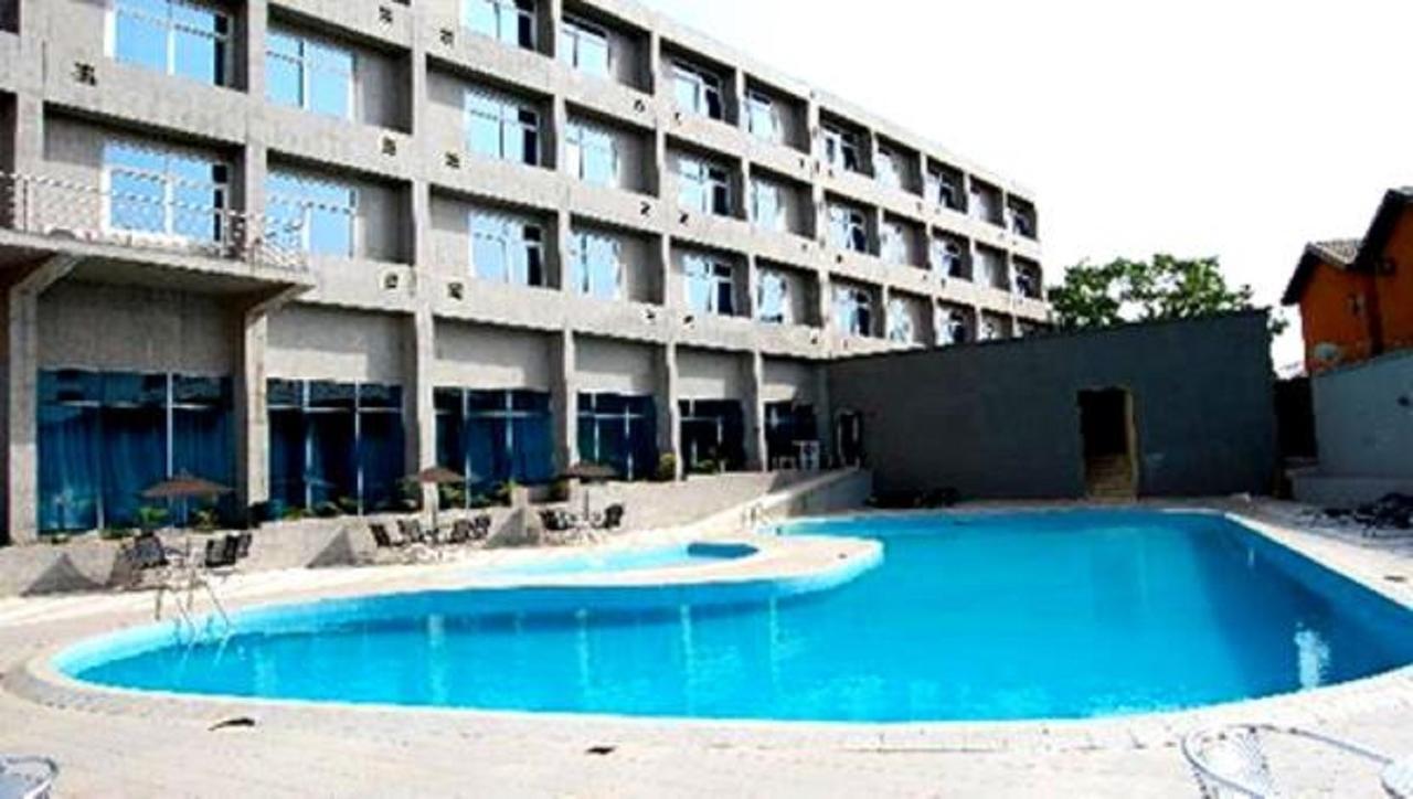 Golden Royale Hotel Энугу Экстерьер фото