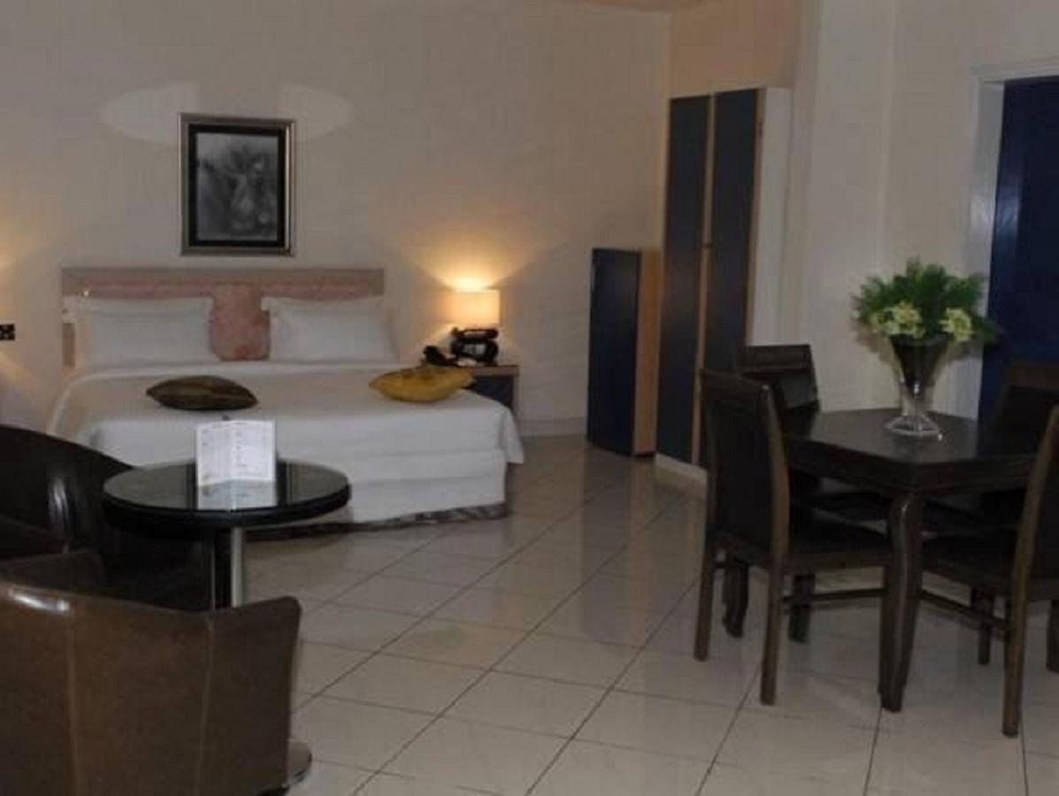 Golden Royale Hotel Энугу Экстерьер фото