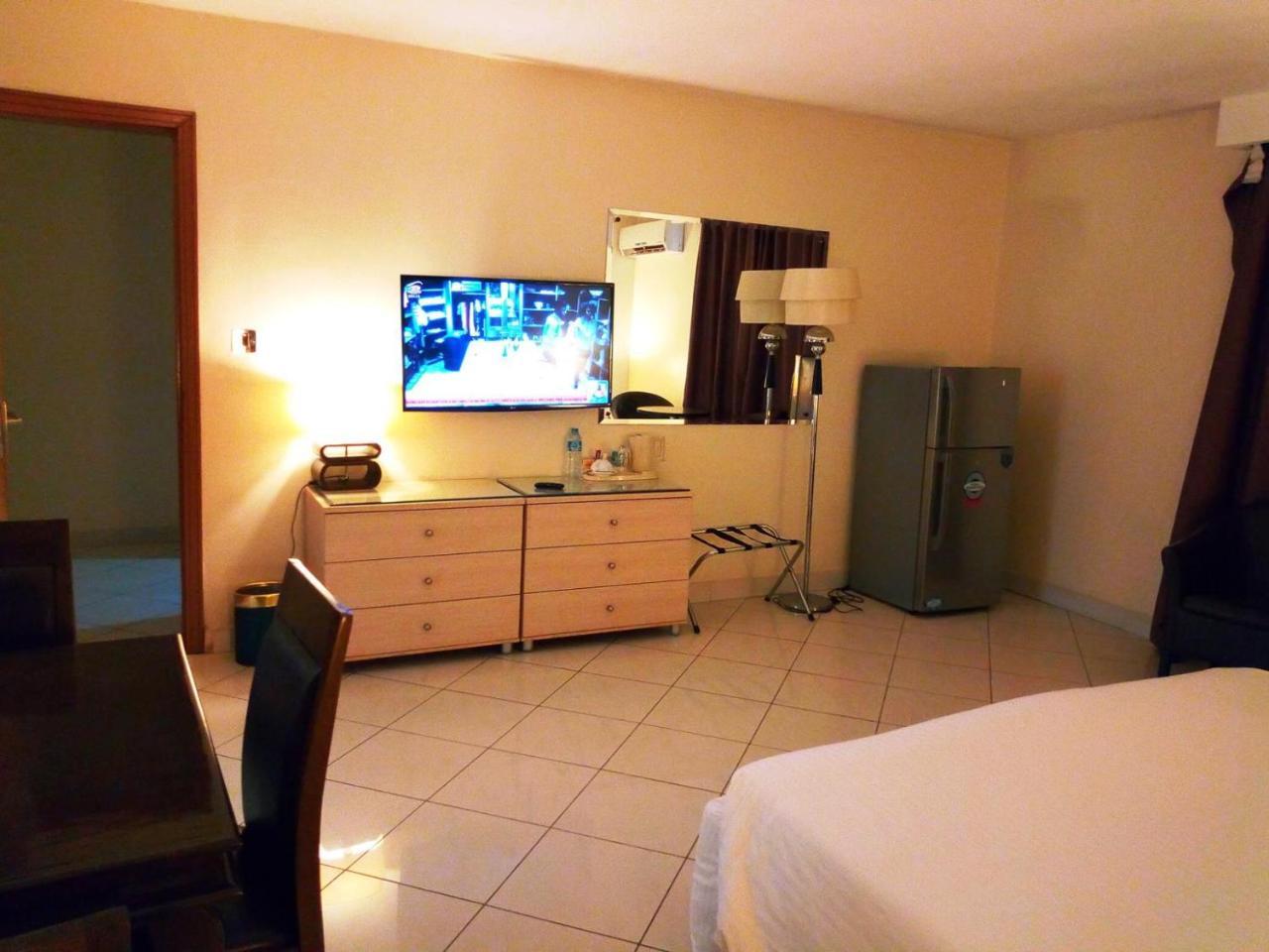 Golden Royale Hotel Энугу Экстерьер фото